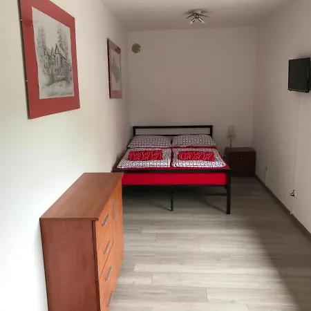 Pokoje Goscinne Kalut Homestay *